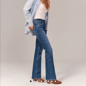 Abercrombie Ultra High Rise Vintage Flare Jeans - US 29